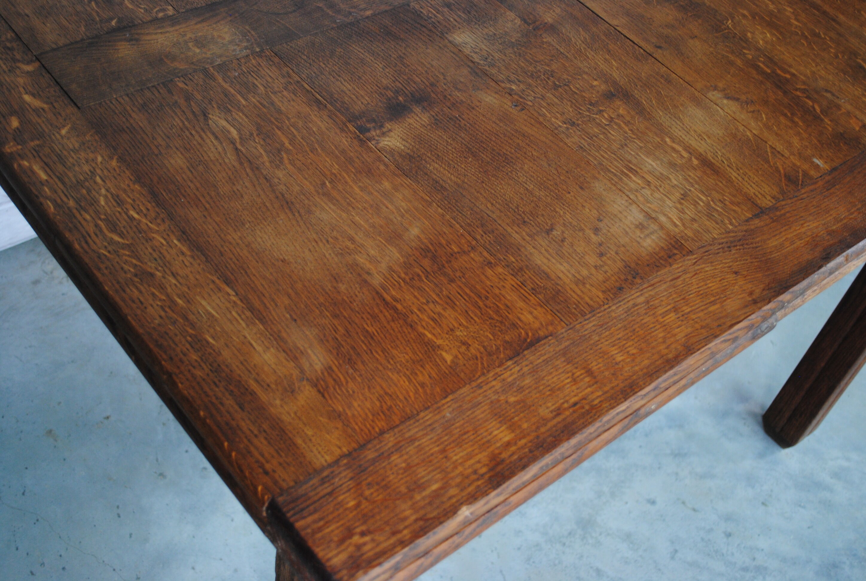 Expandable table 1950