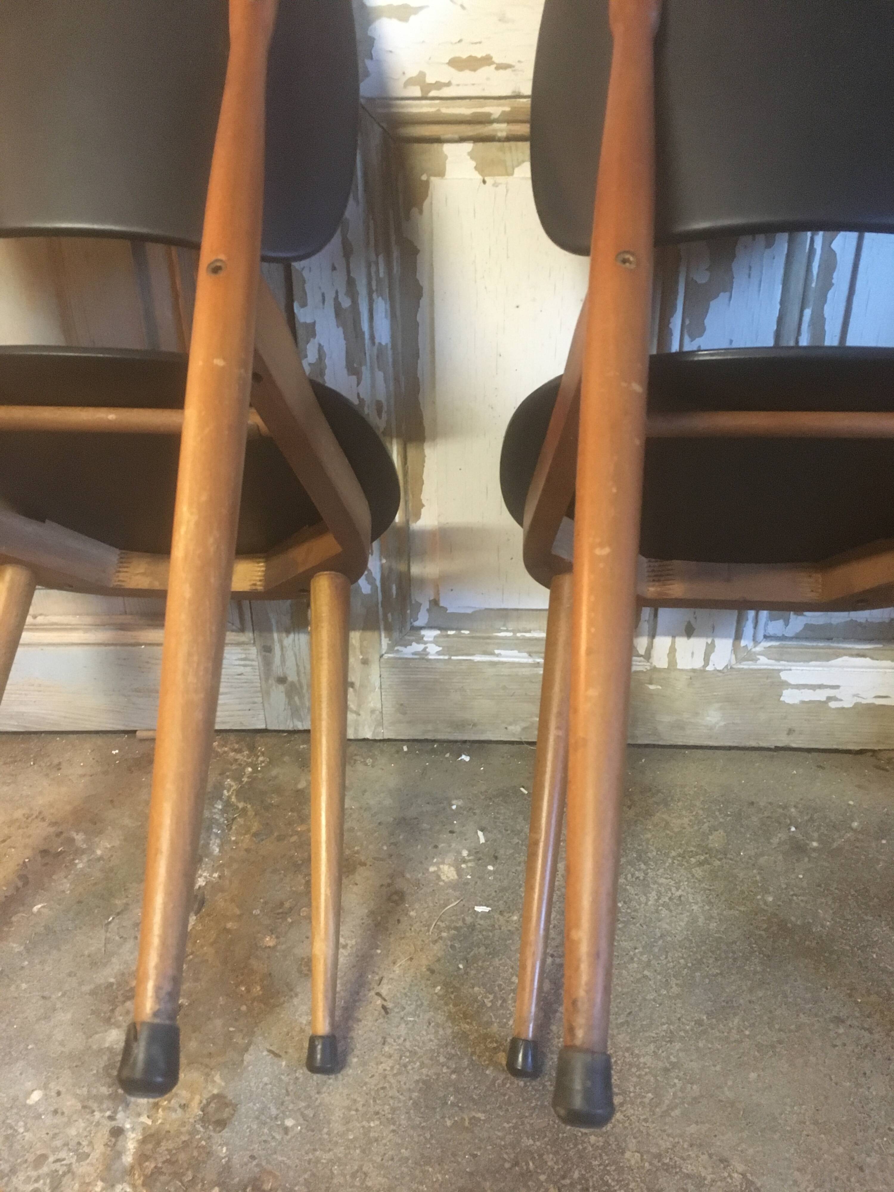 Pair of Pegase chairs by Baumann 1960