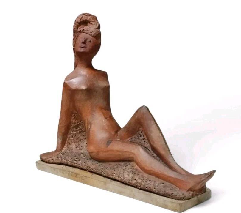 Terracotta sculpture of a female nude by Alberto Sparapani, signed.