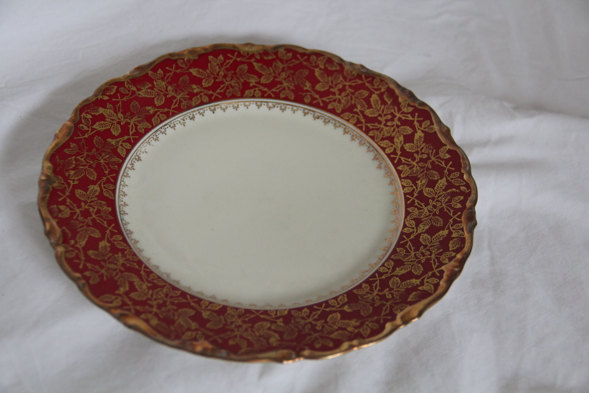 Two dessert plates, Bavarian porcelain garnet and gold