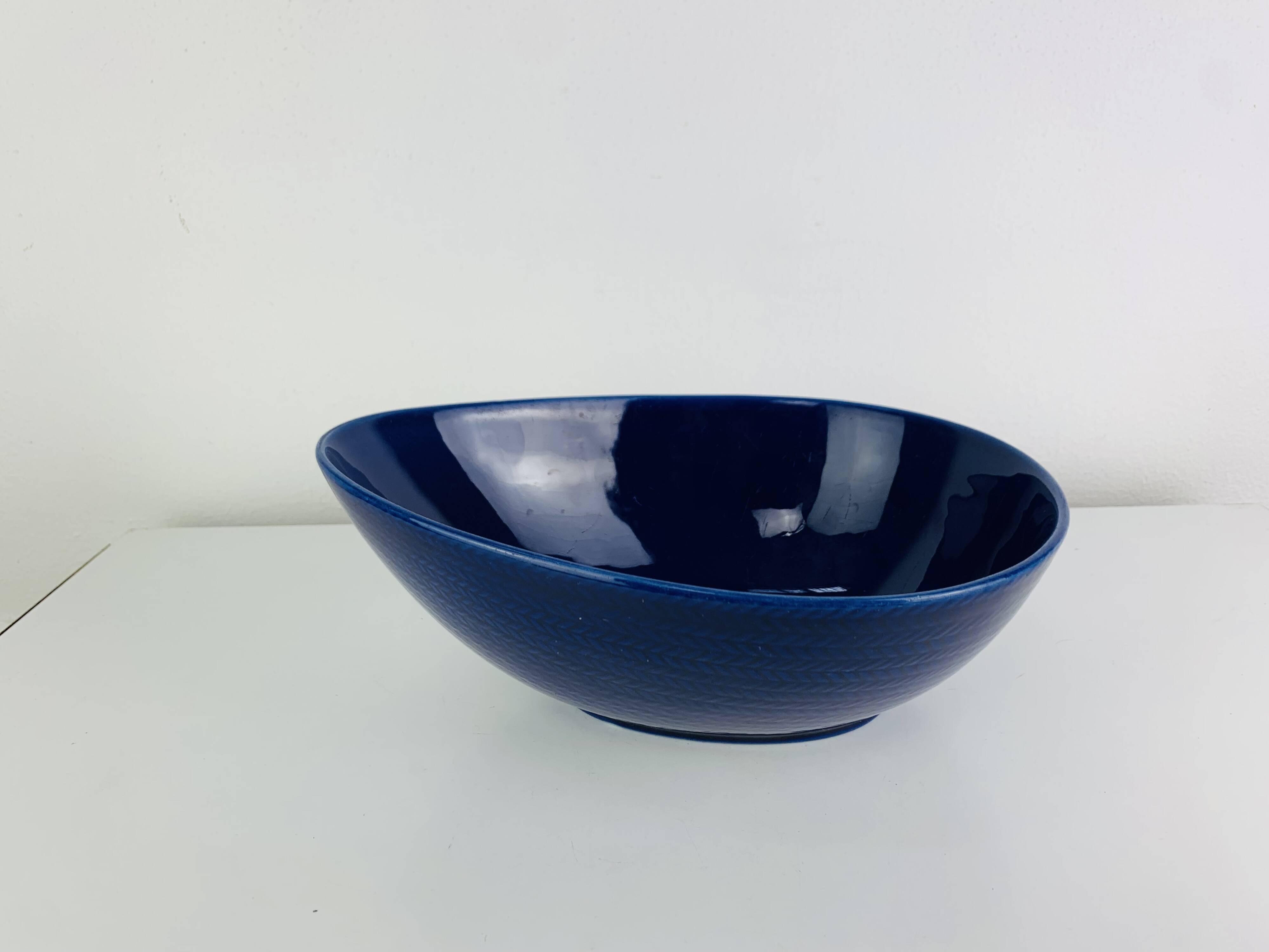 Dish and bowl Blå eld by Hertha Bengtson for Rörstrand Sweden, ceramic.