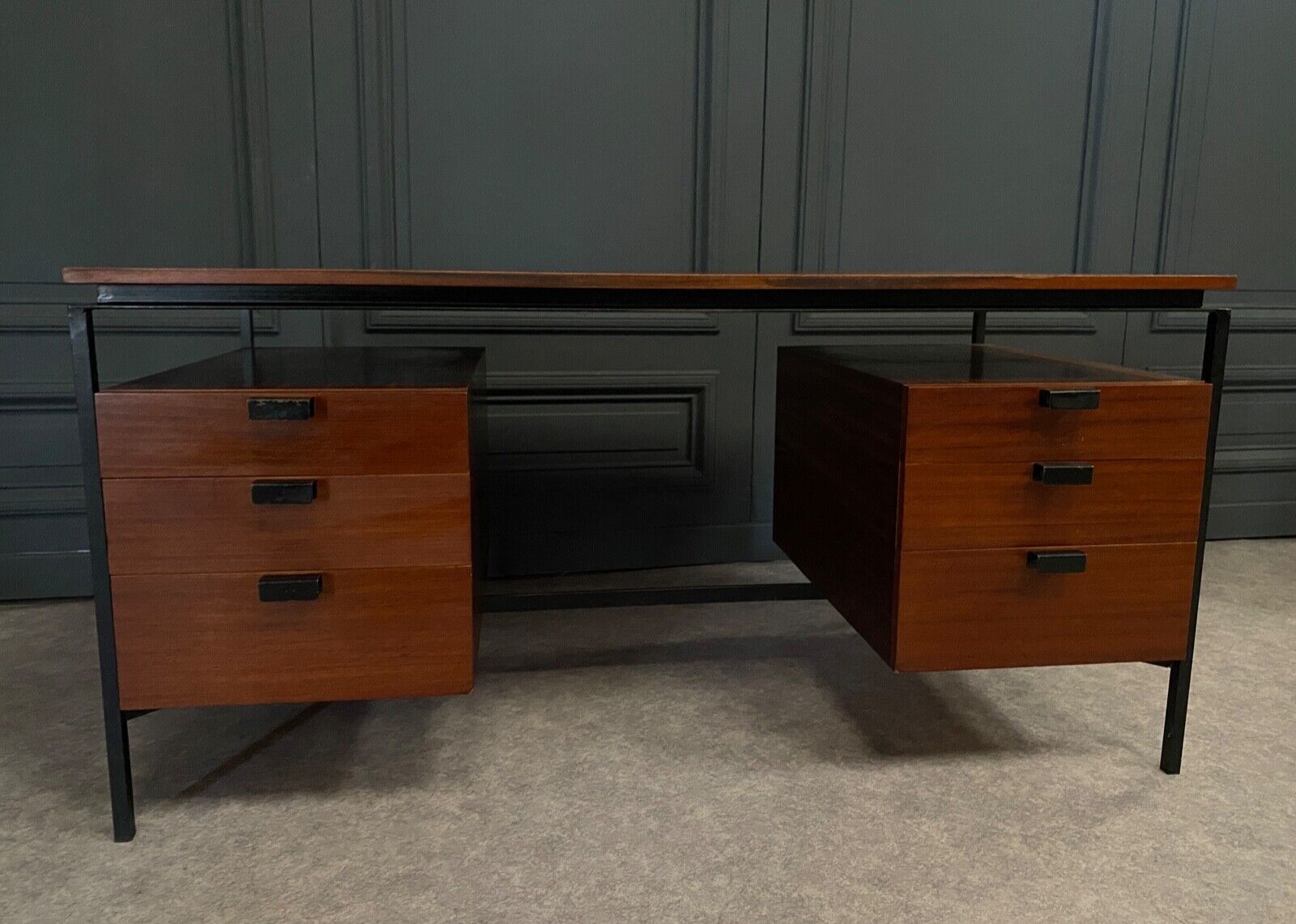 Office cm 172 Pierre Paulin in mahogany and metal circa 1960