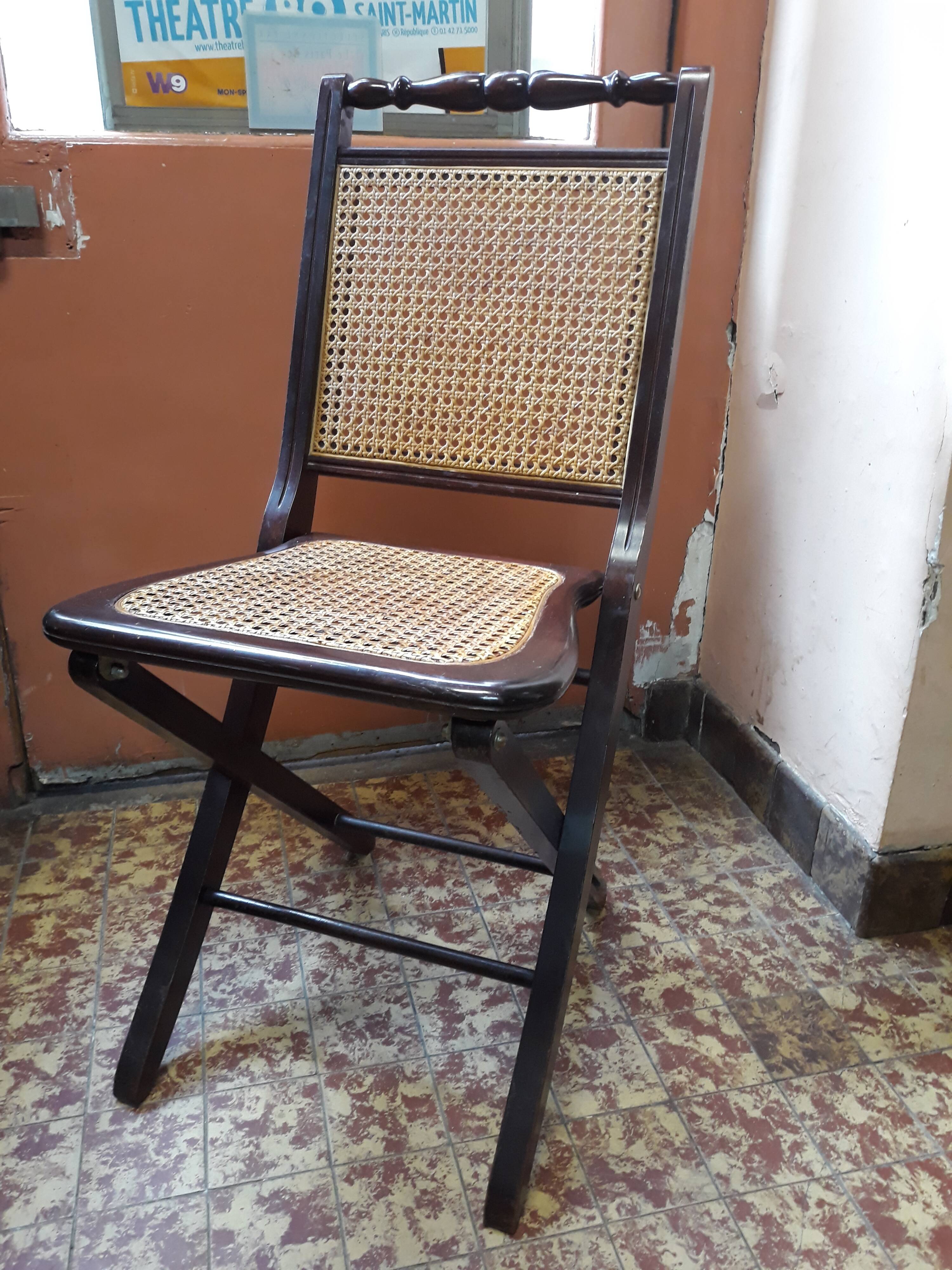 English-style folding chair