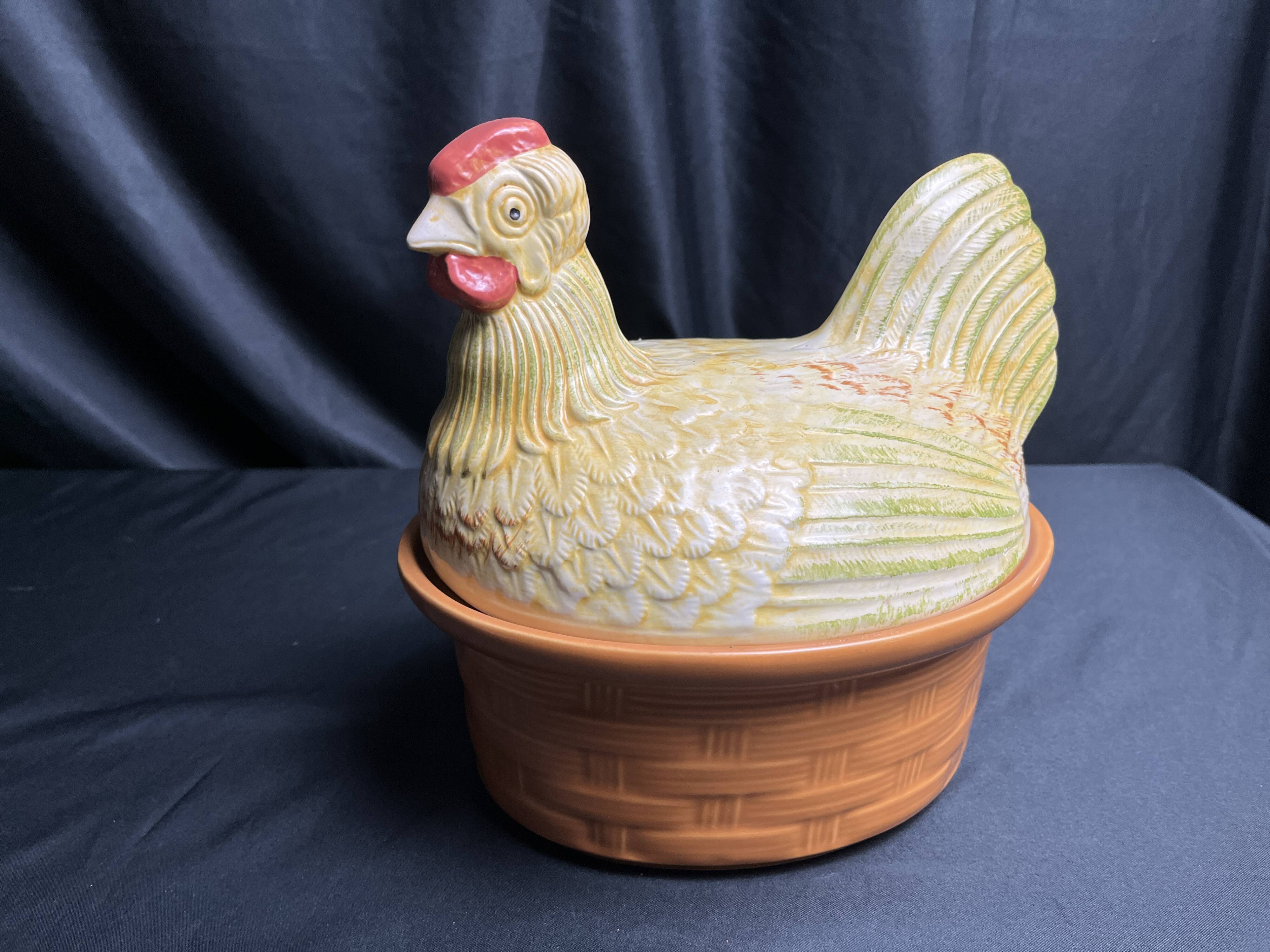 Tableware, polychrome earthenware terrine chicken, 20th century