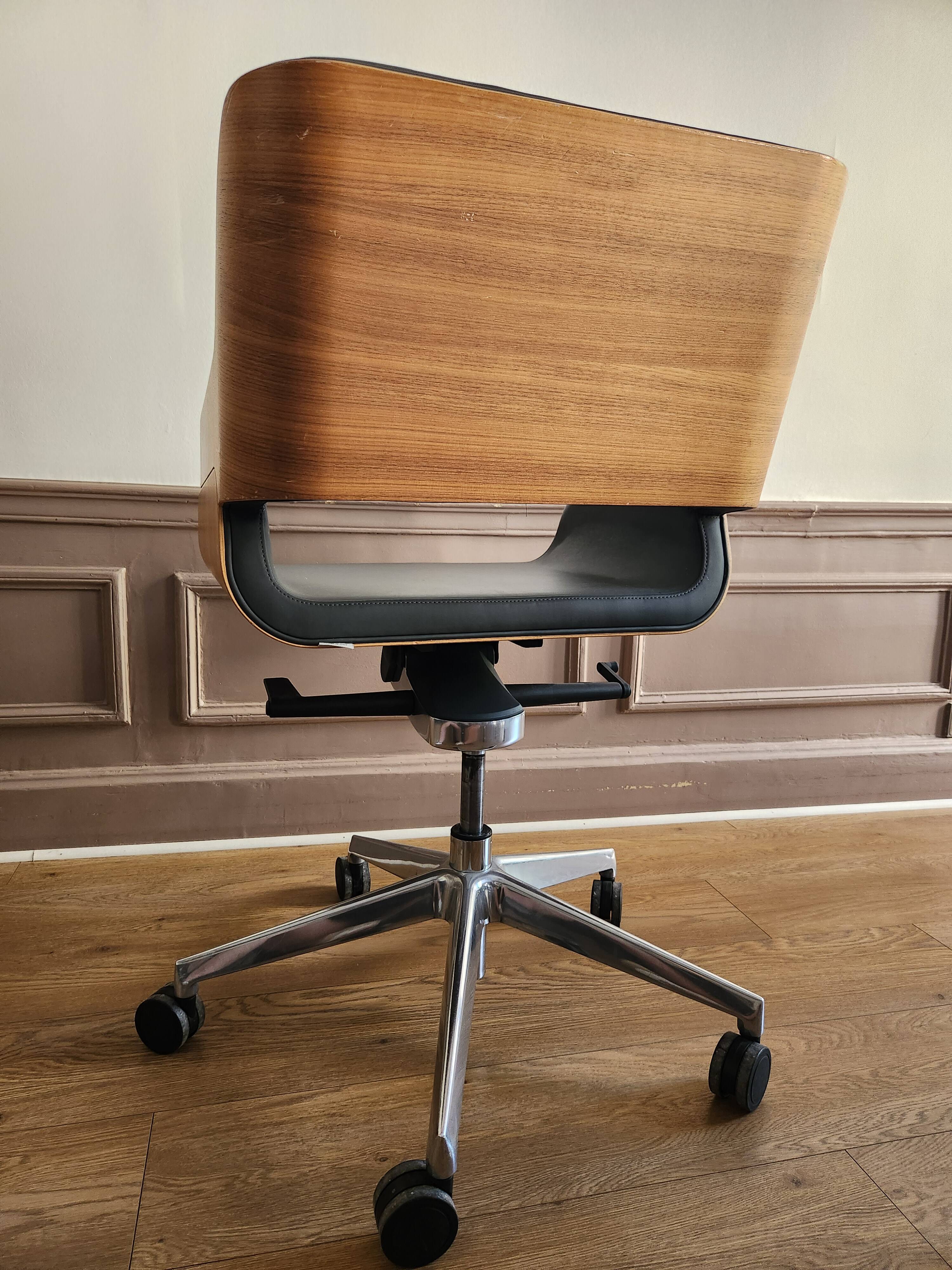 Riccardo armchair Rivoli collection Donati