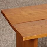 Vintage pine bench, 20th-century work.