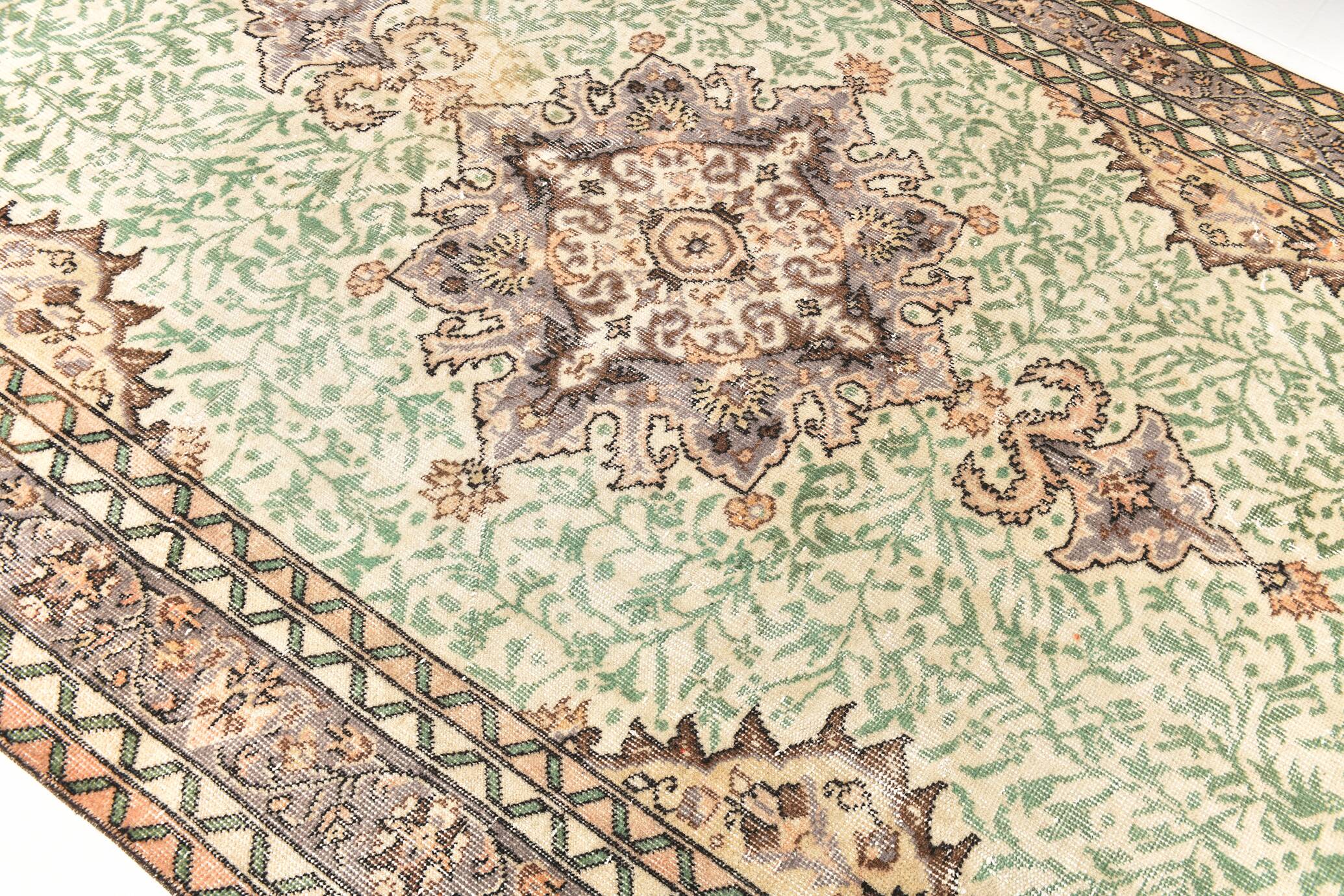 6x9 Sage Green Classic Pattern Turkish Vintage Rug, 170x281 Cm