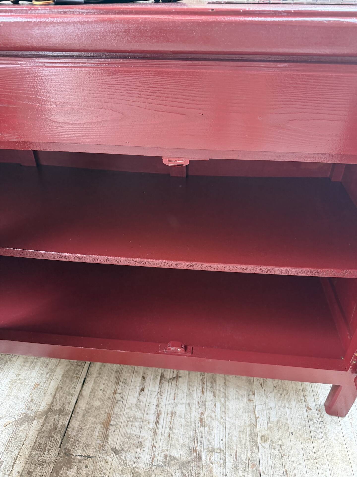 Red lacquered enfilade 1970 160cm