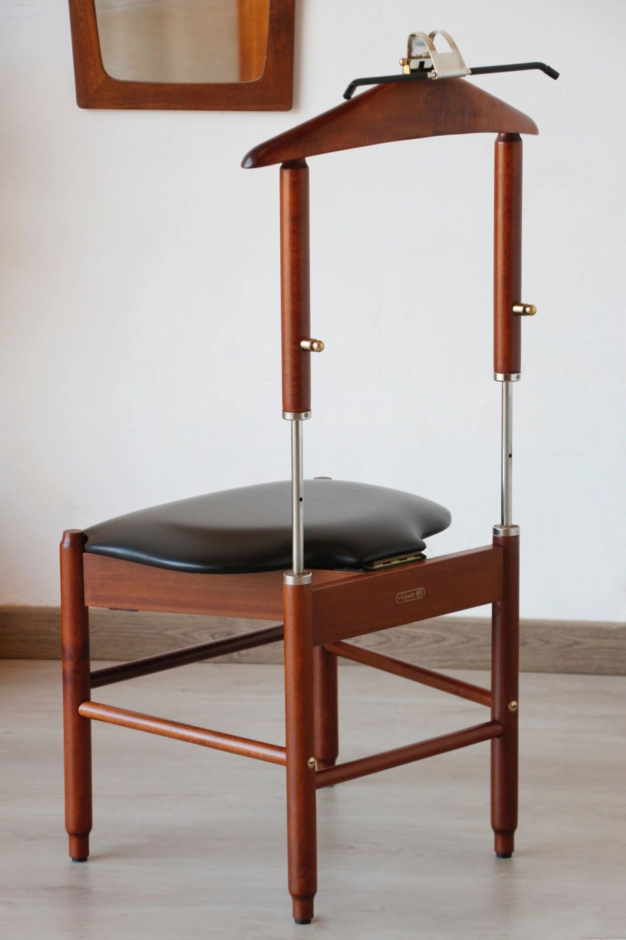 Fratelli Reguitti valet – Vintage Italian chair