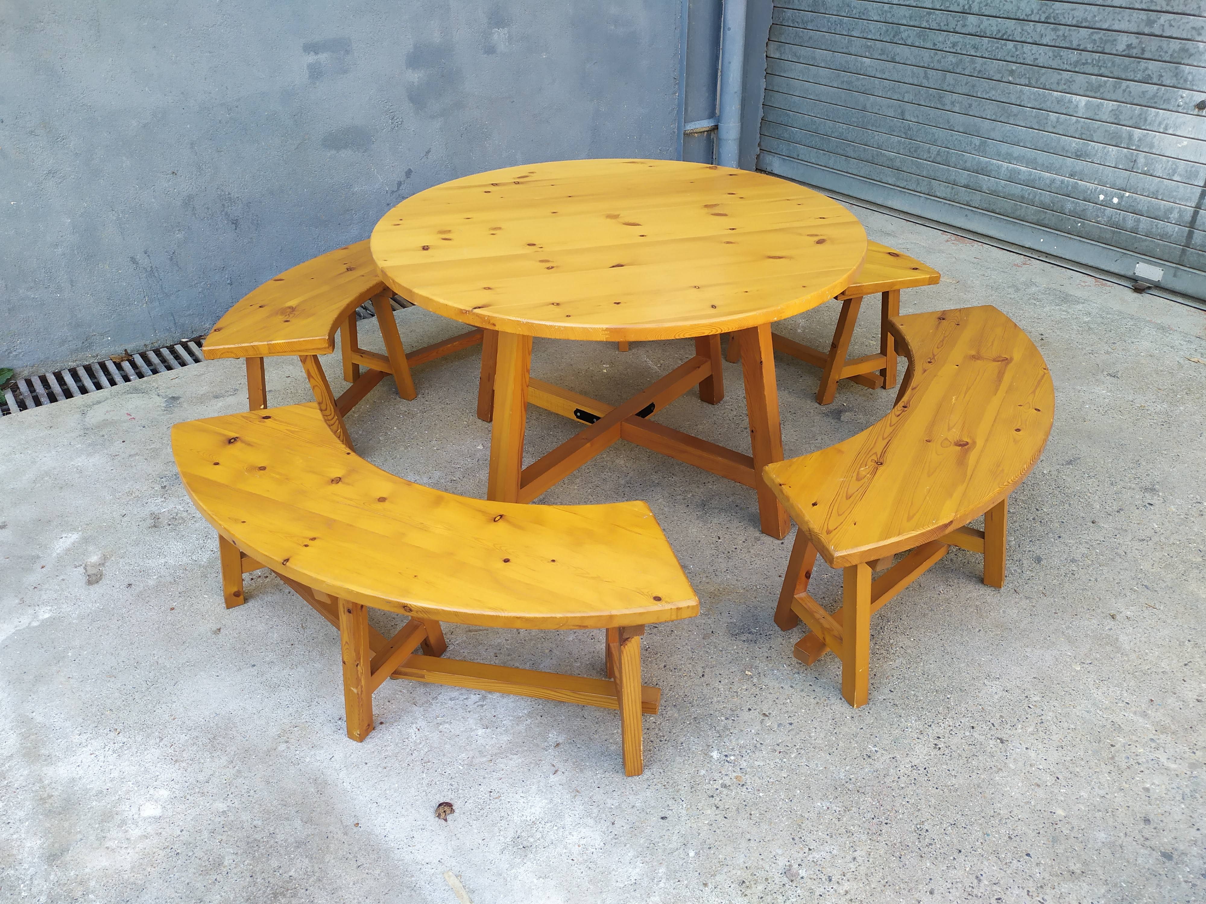 Table et banc châlet de montagne