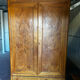 Armoire en orme massif d’époque Restauration, XIXe siècle