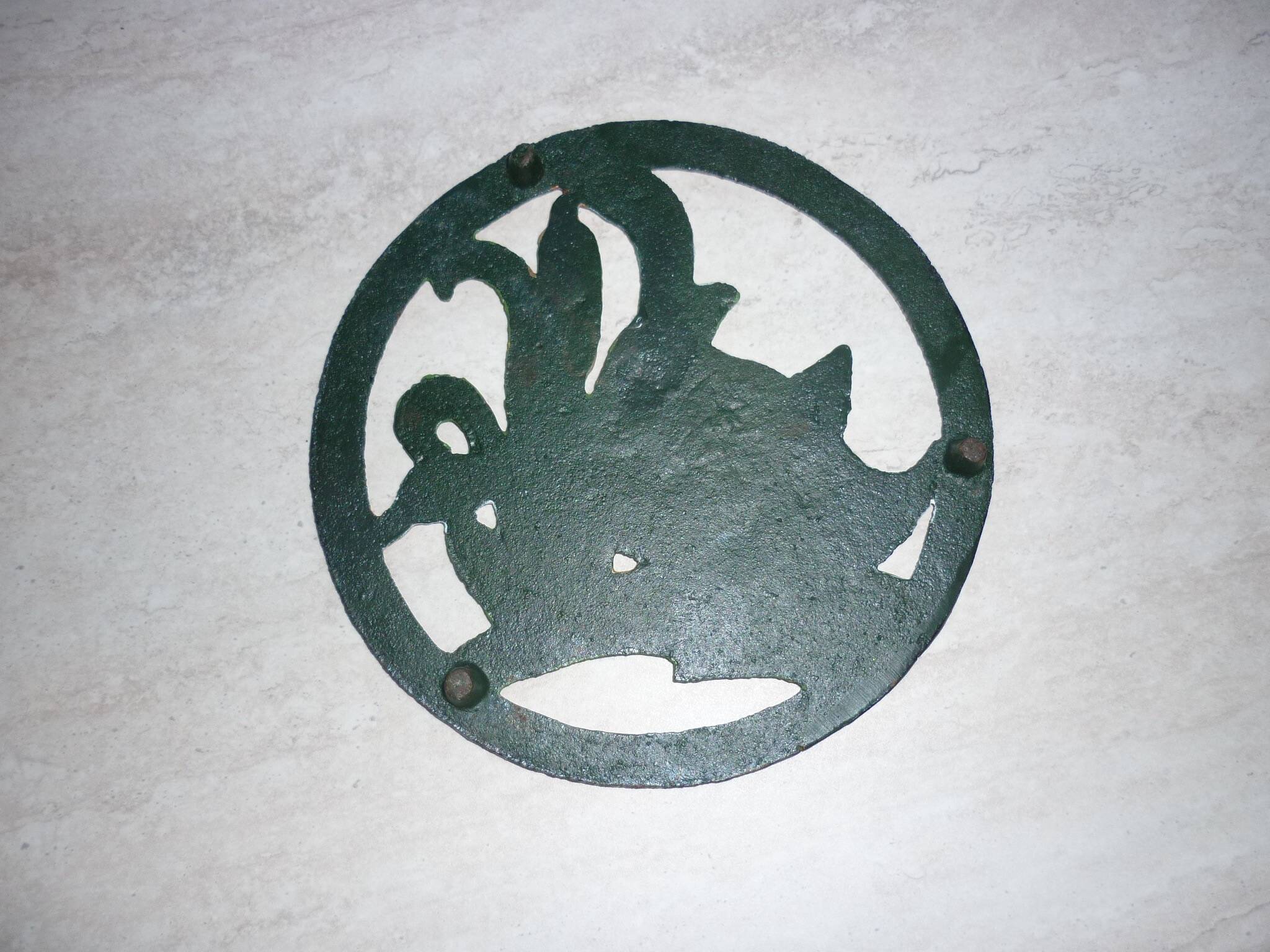 Cast iron “Geese” trivet