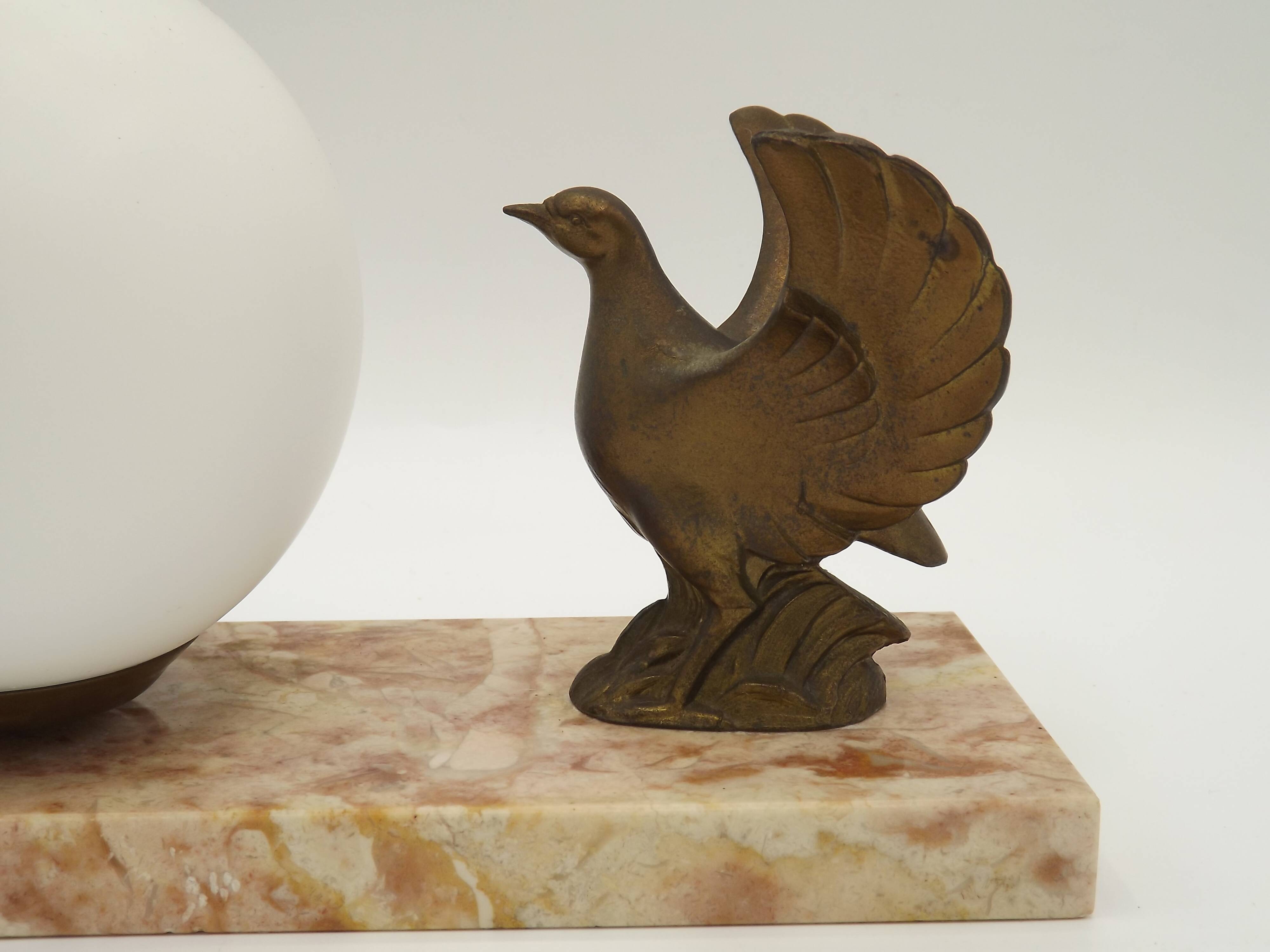 French Art Deco table lamp, bird motif, marble base, white glass globe 4477