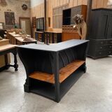 XXth middle corner counter