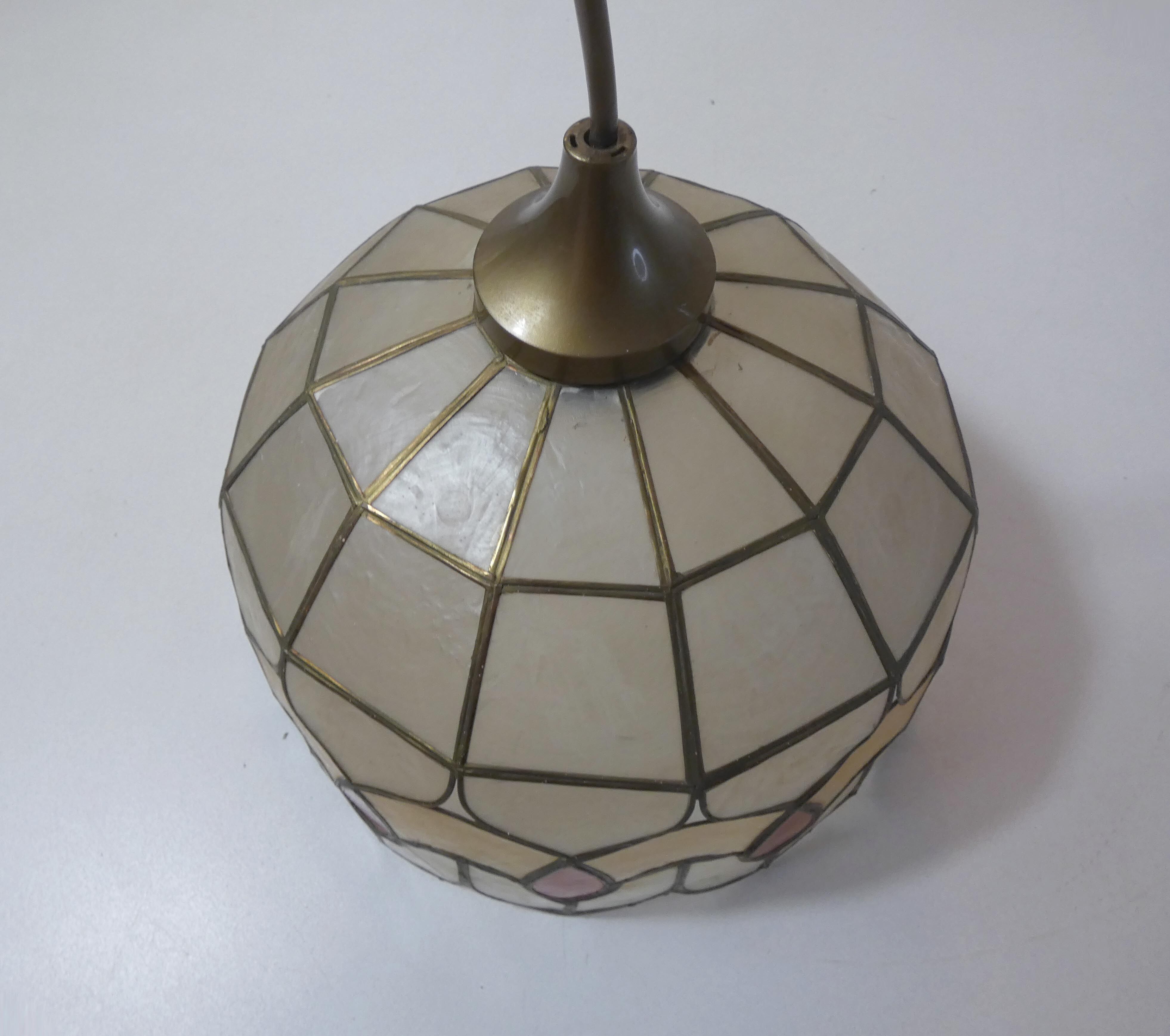 Suspension en nacre et laiton