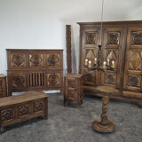 Lit en chêne massif sculpté