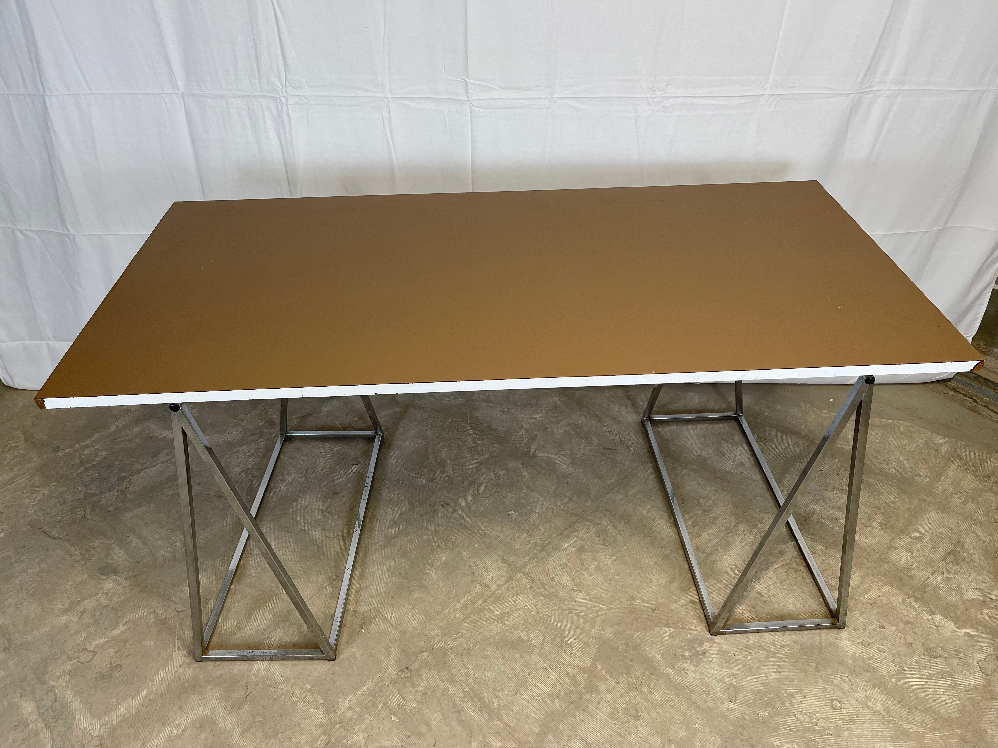 Bureau des années 70