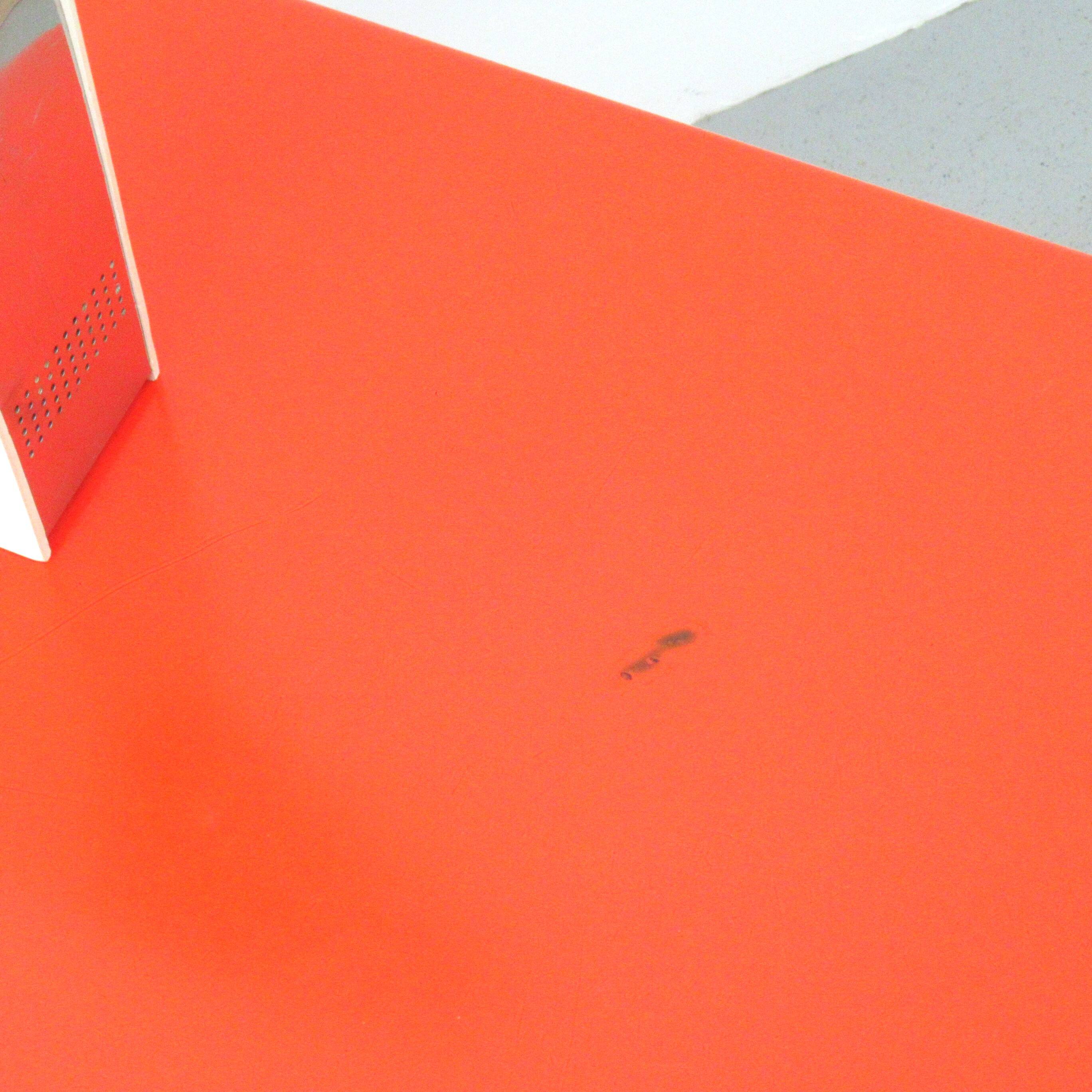 Bureau en fibre de verre orange Années 60