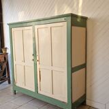 Armoire parisienne