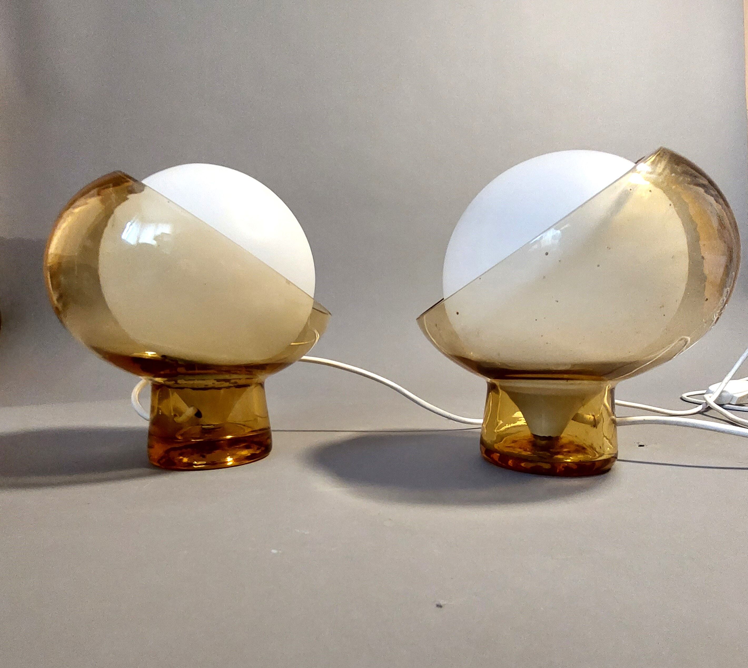 Pair of bedside lamps Italy1960/1970 in glass and white opaline.