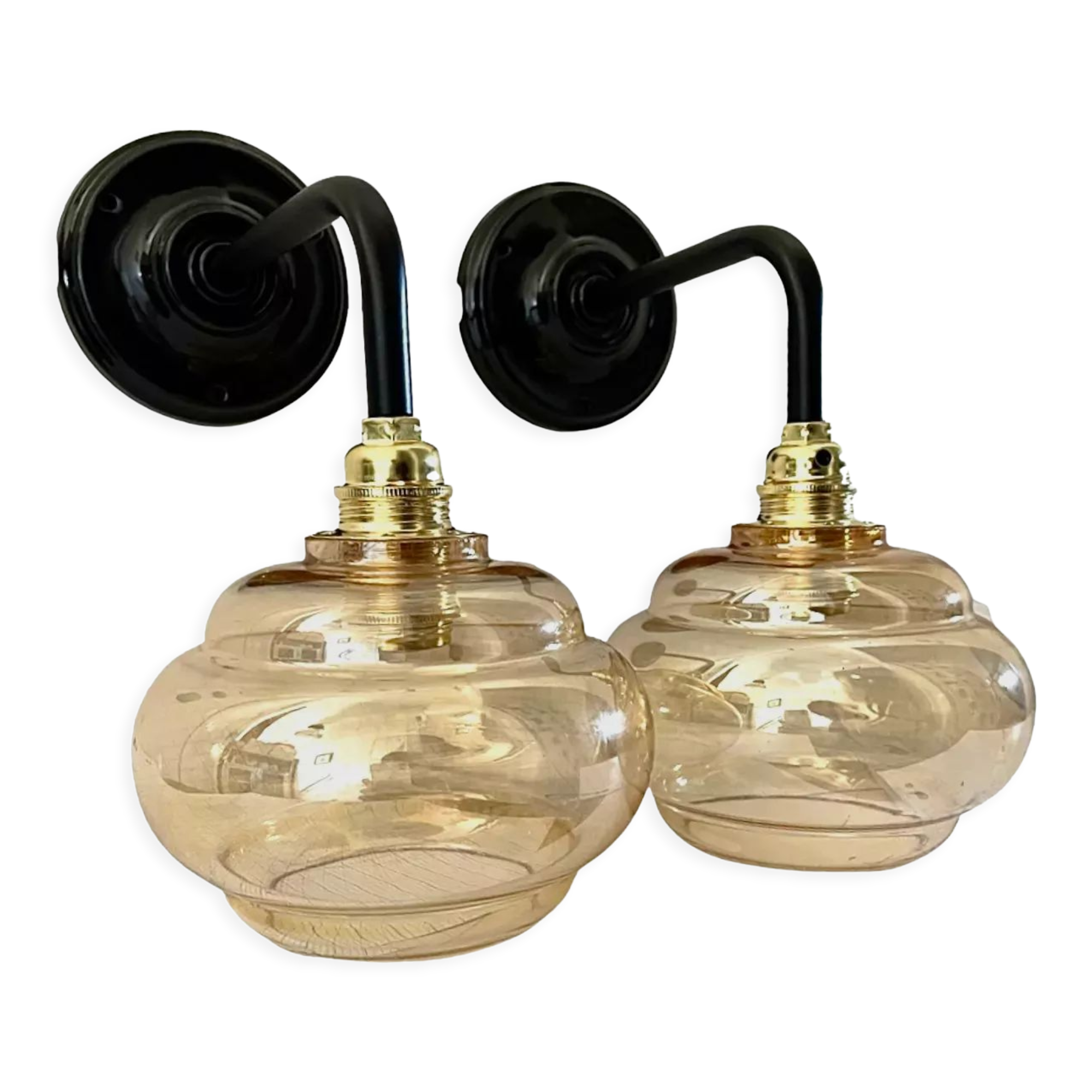 Pair of vintage sconces in electrified golden glass to nine
