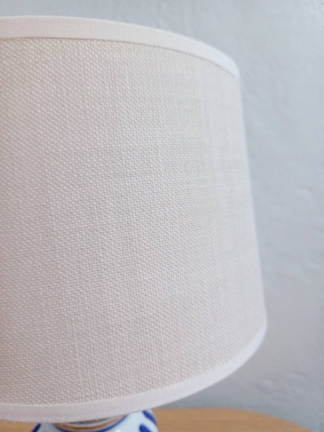 Pair of French Vintage Nightstand Lamps – Hand-Painted Porcelain & Pewter