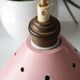 Suspension tôle emaillée rose vintage