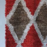 Tapis scandinave à losanges rouges (Rya) | Suède | Années 1960