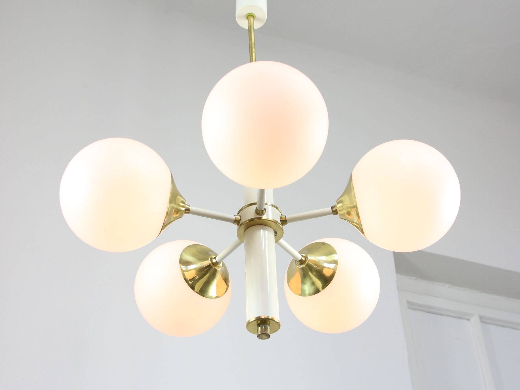 Mid-century Modern Italian Brass and Opaline Sputnik Chandelier