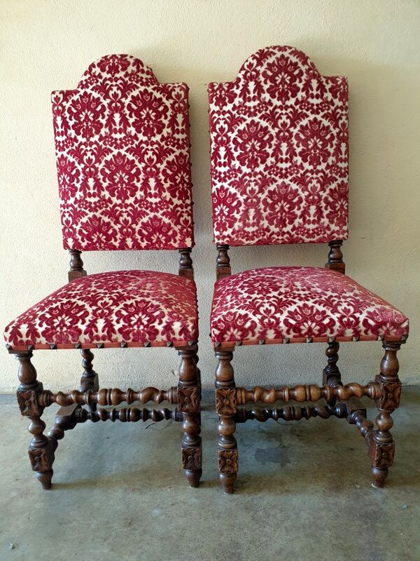 Set of 10 Louis XIII style chairs in molded wood