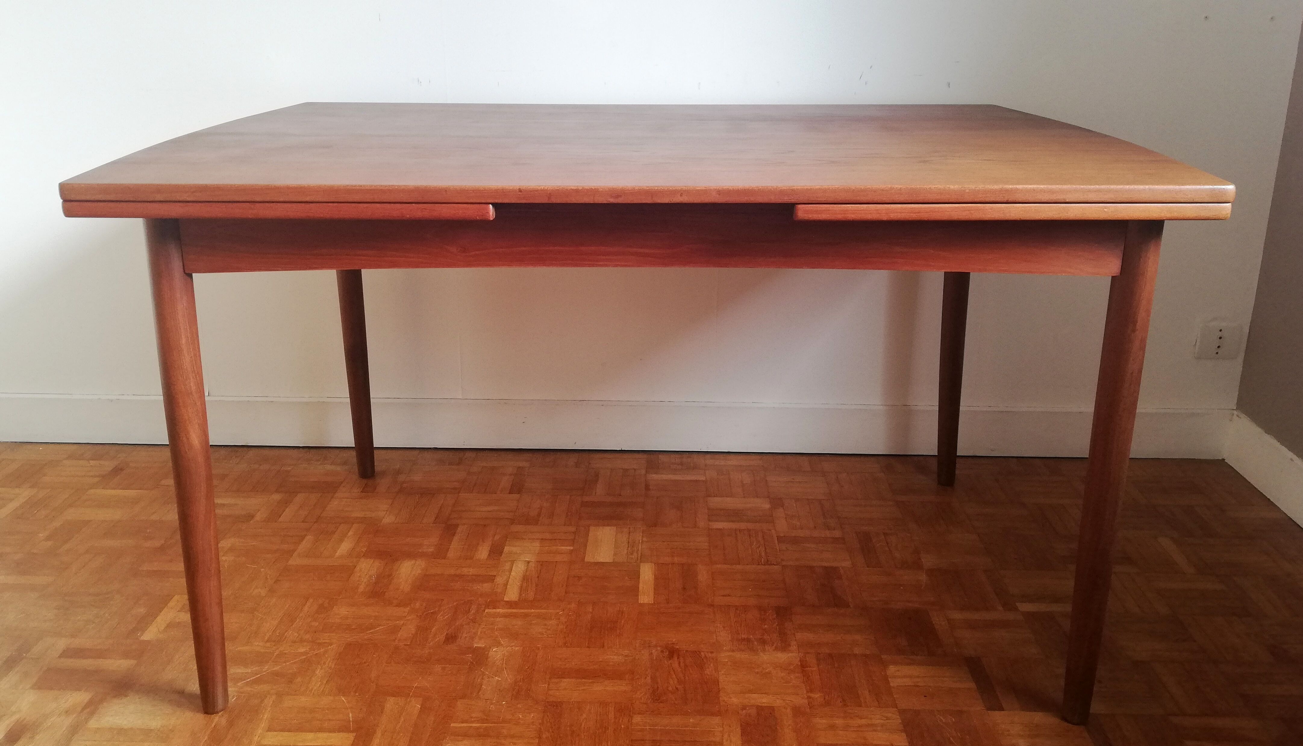 Danish table Rogenstrup Mobelfabrik