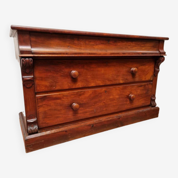 English chest of drawers