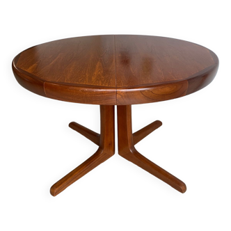 Vintage round table edited by Baumann