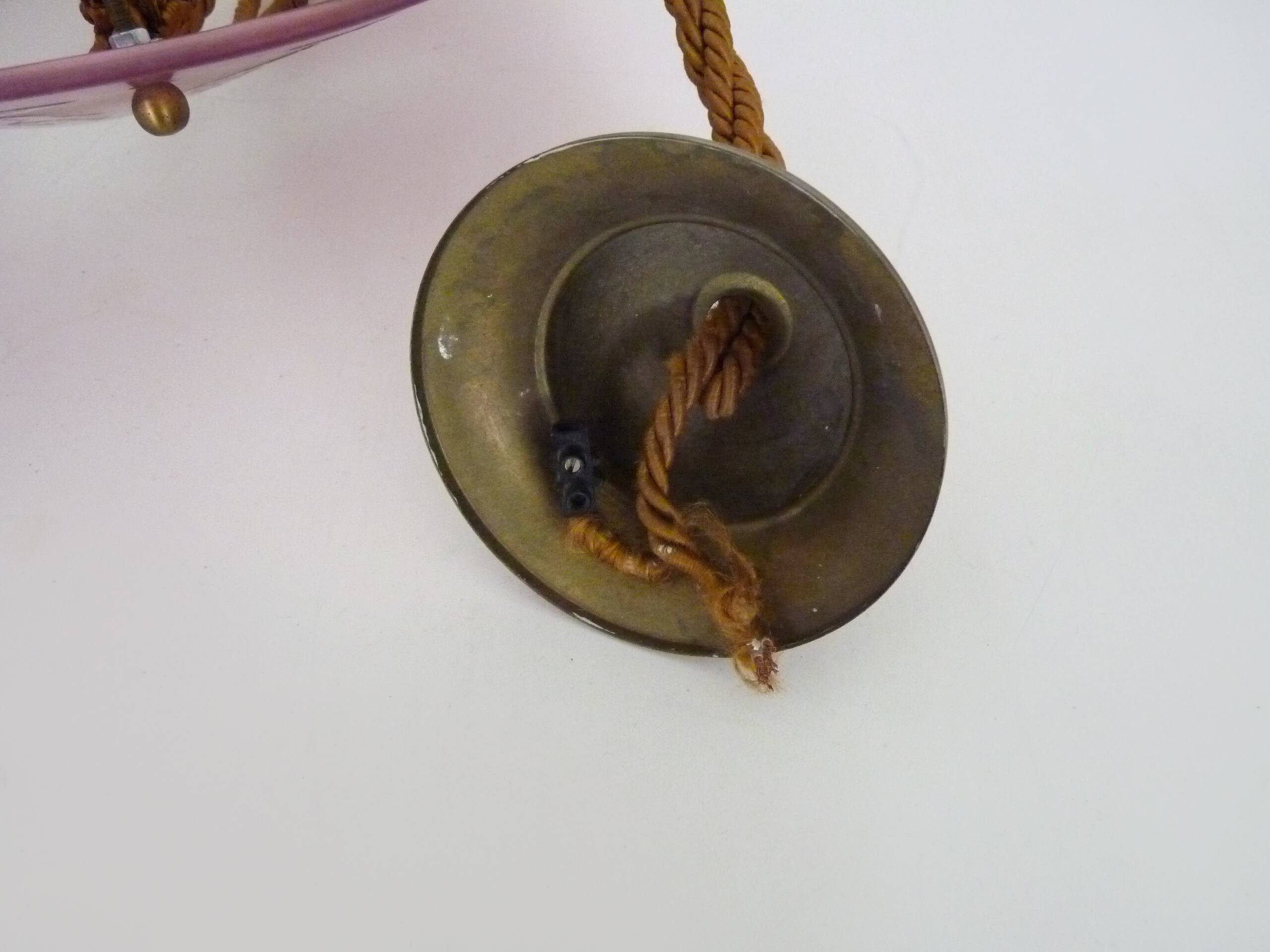 Magnificent Vianne Art Nouveau style 1-burner basin, in patterned purple glass