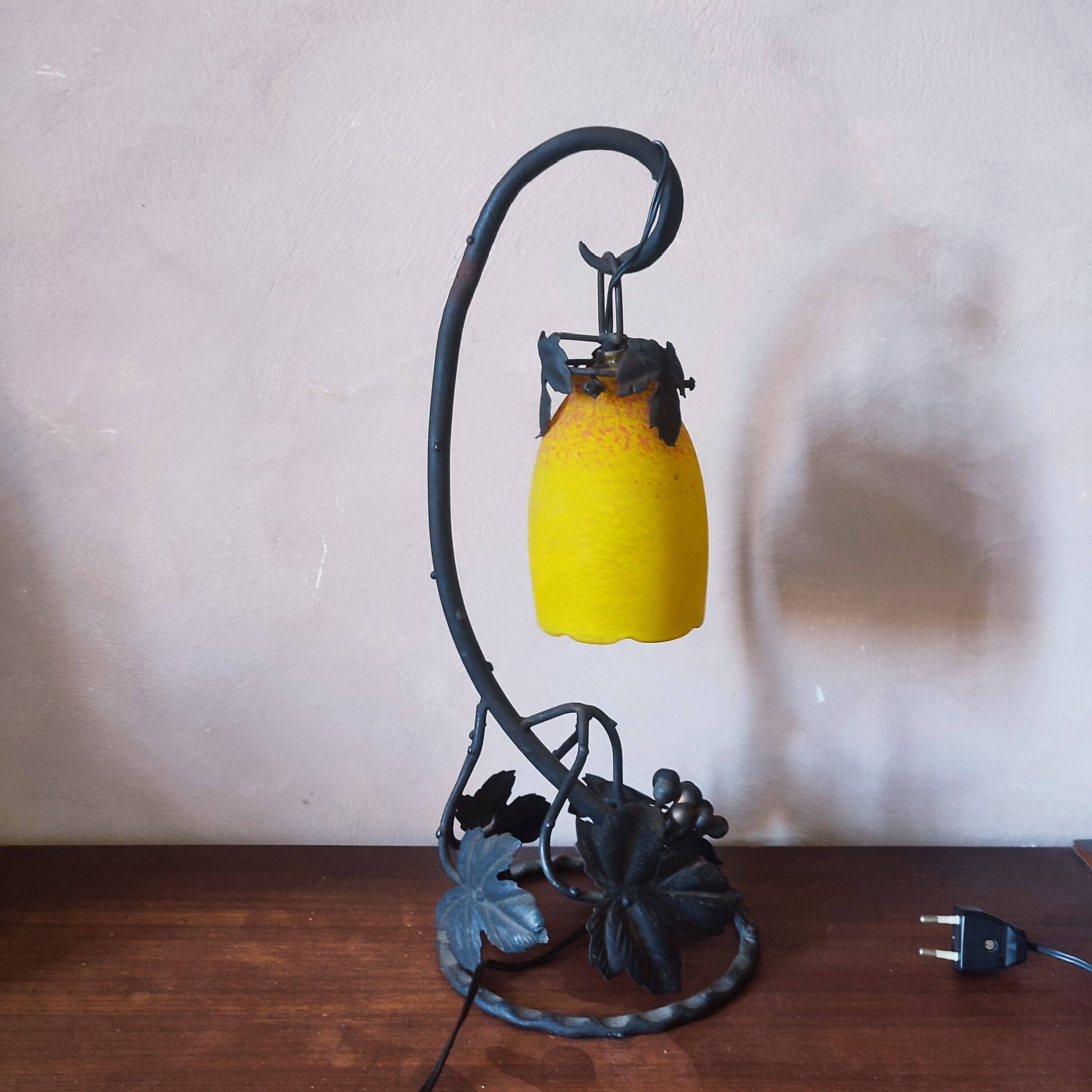 Art Nouveau table lamp