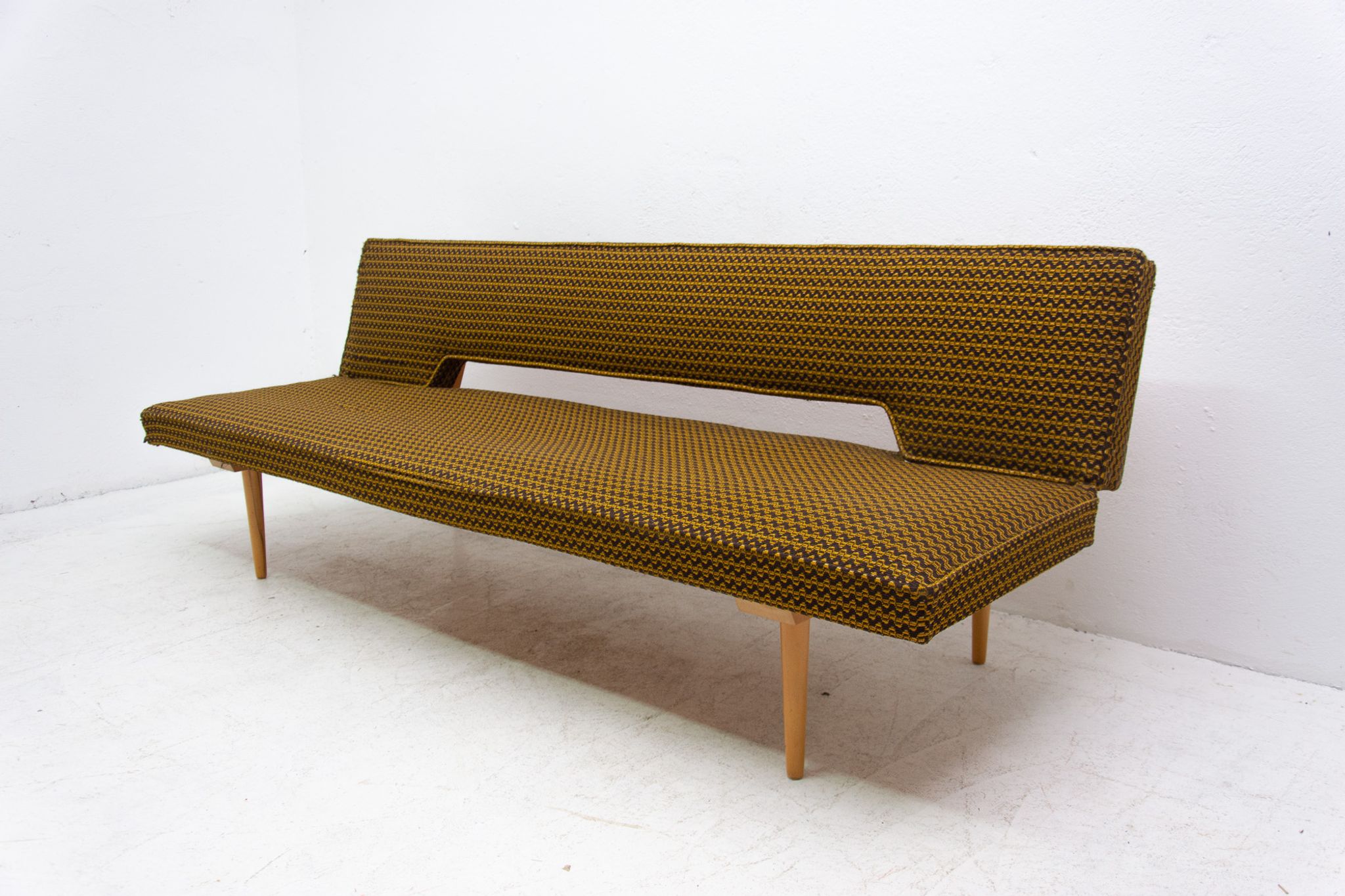 Canapé réglable du milieu du siècle par Miroslav Navrátil, années 1960, Tchécoslovaquie
