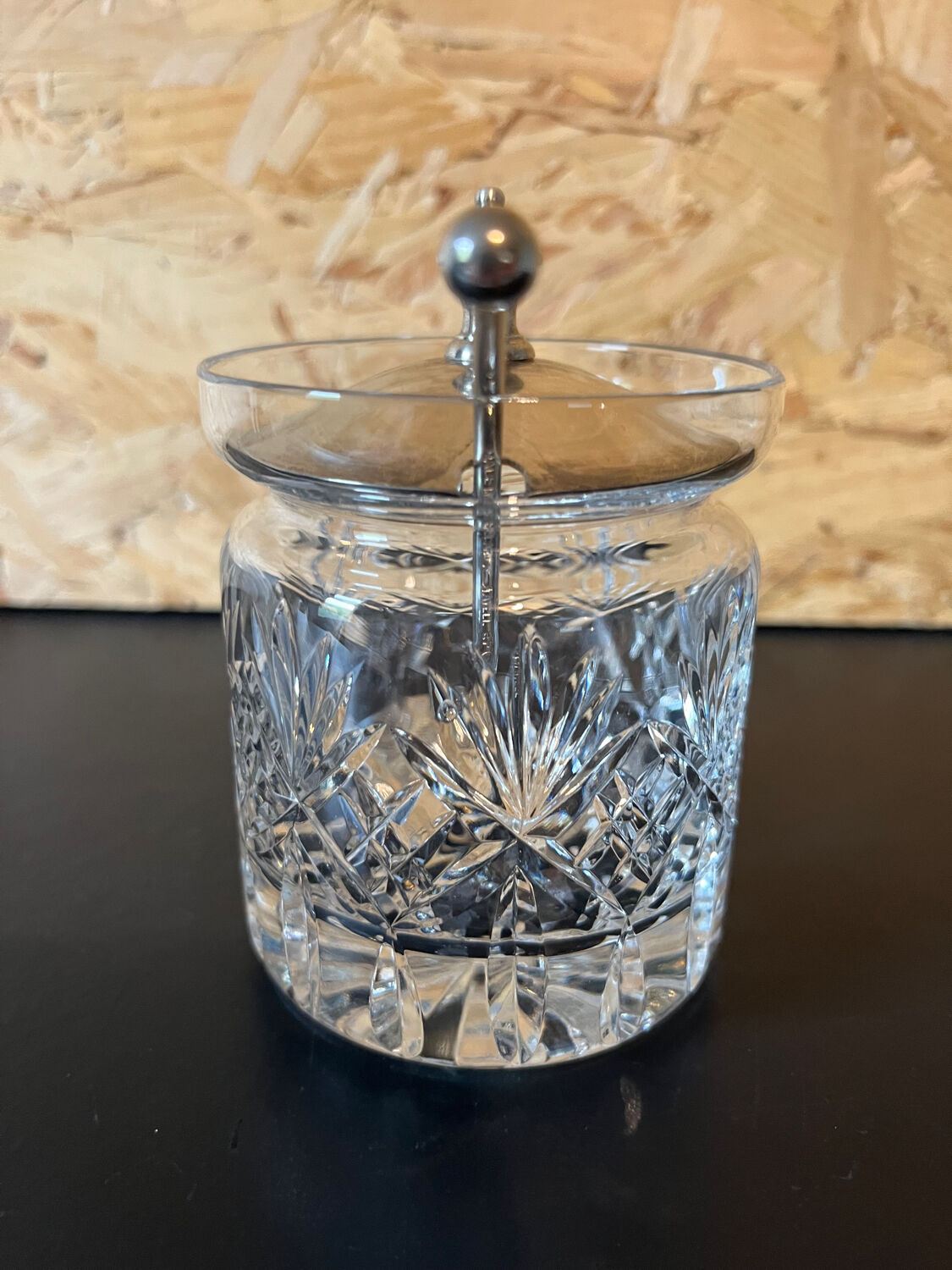 Jam jar in crystal or chiseled glass English model