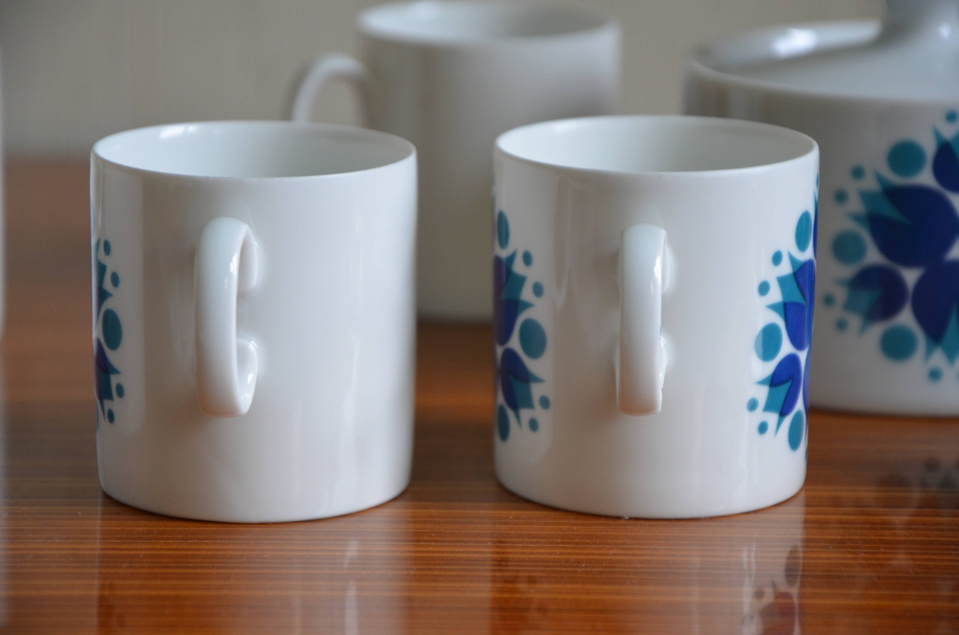 Cups and sugar from Thomas, Germany