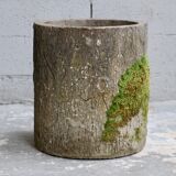 Pair of concrete planters