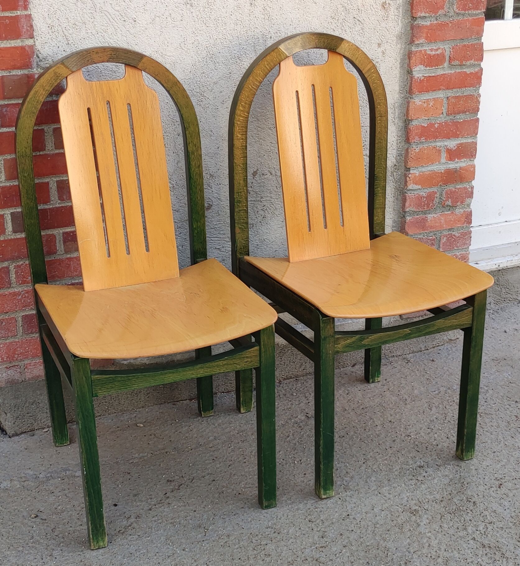 Ensemble 12 chaises vintage Baumann modèle Argos