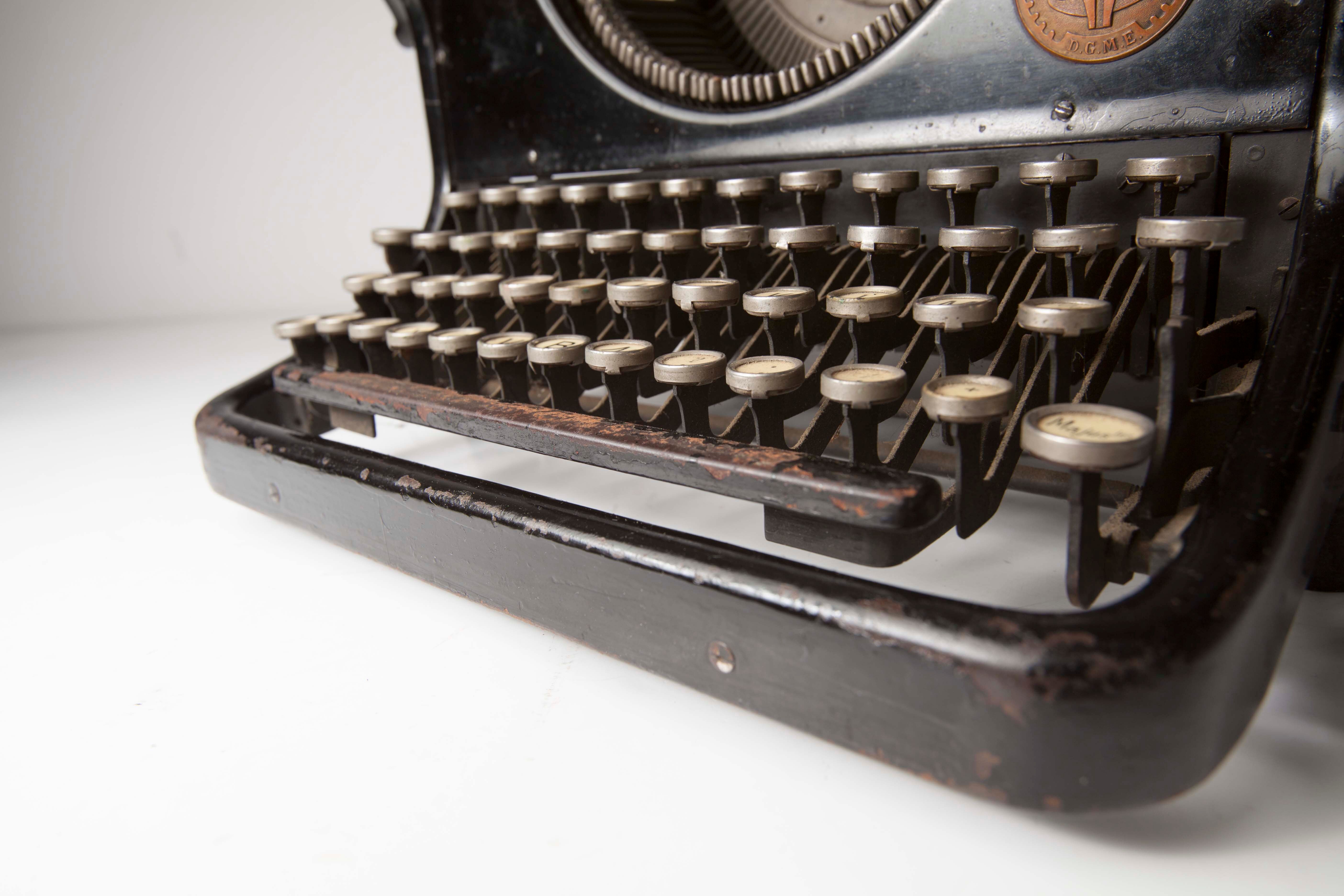 Typewriter continsouza 20s