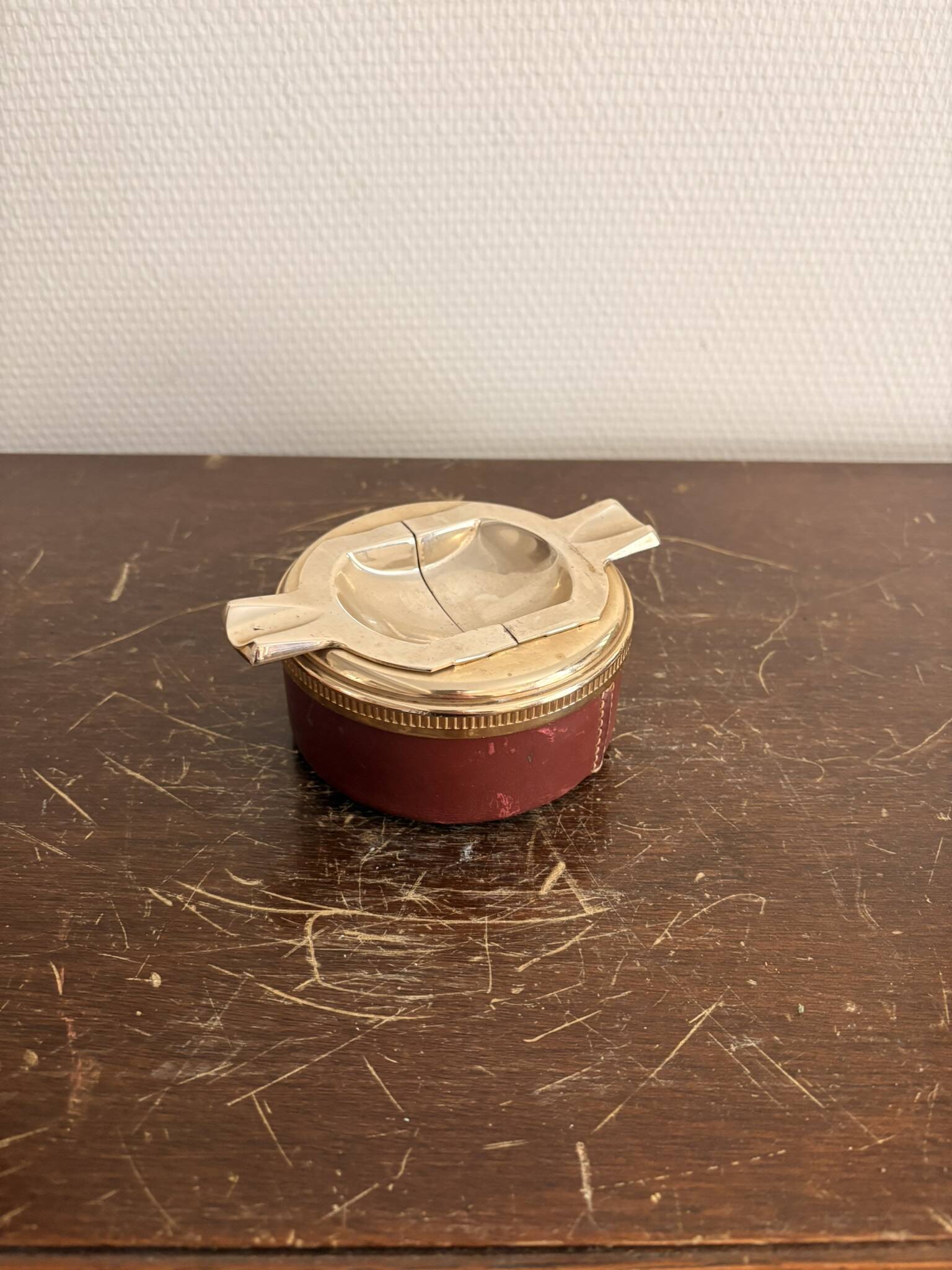 Mid-Century Modern Italian Silver Metal Leather Table Ashtray