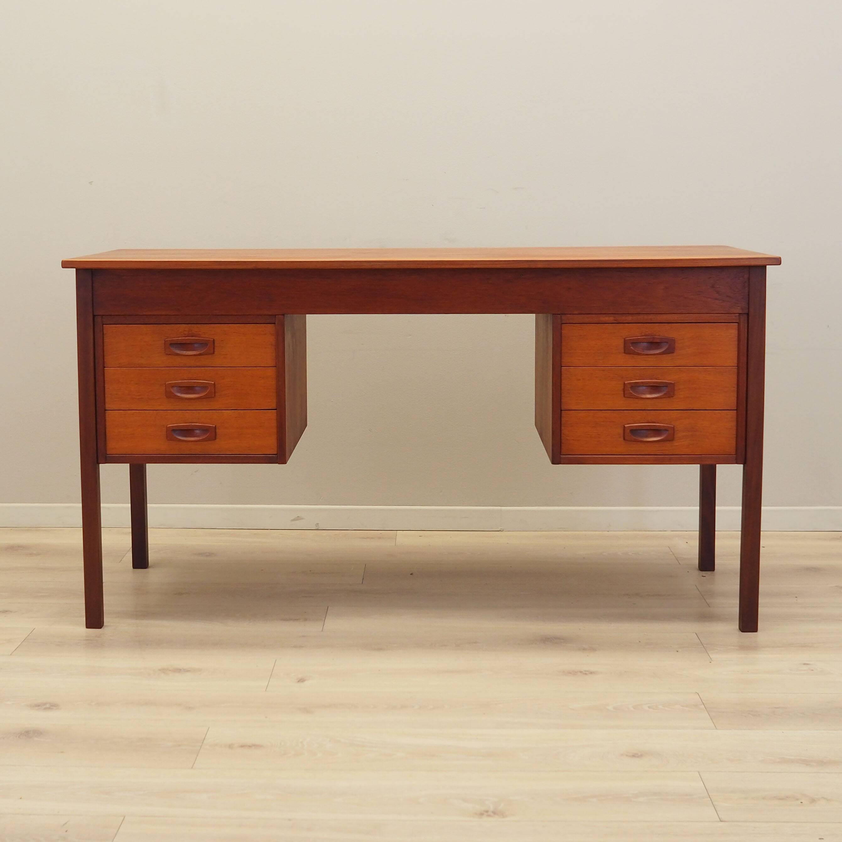 Teak desk, Danish design, 1970s, production: Denmark