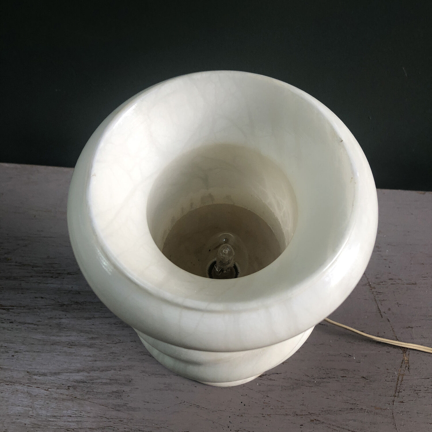 Twisted alabaster lamp