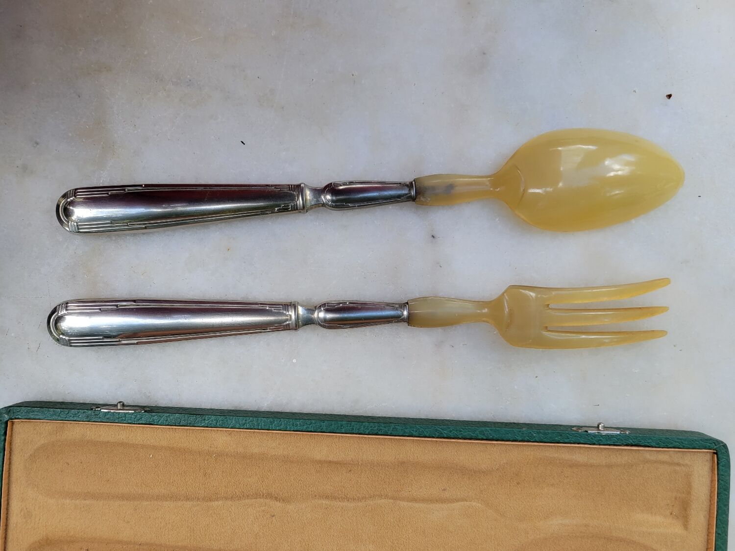 Art Deco salad cutlery in silver-plated metal and horn
