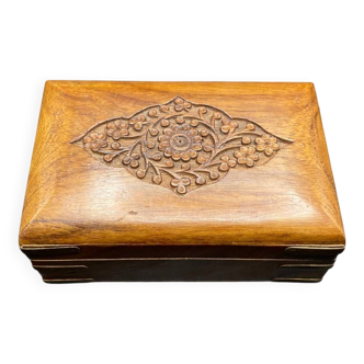 boite sculptée en bois exotique