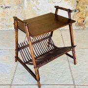 Table d'appoint avec porte revues vintage Rotin Bambou 1970s