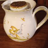Pitcher Moustiers