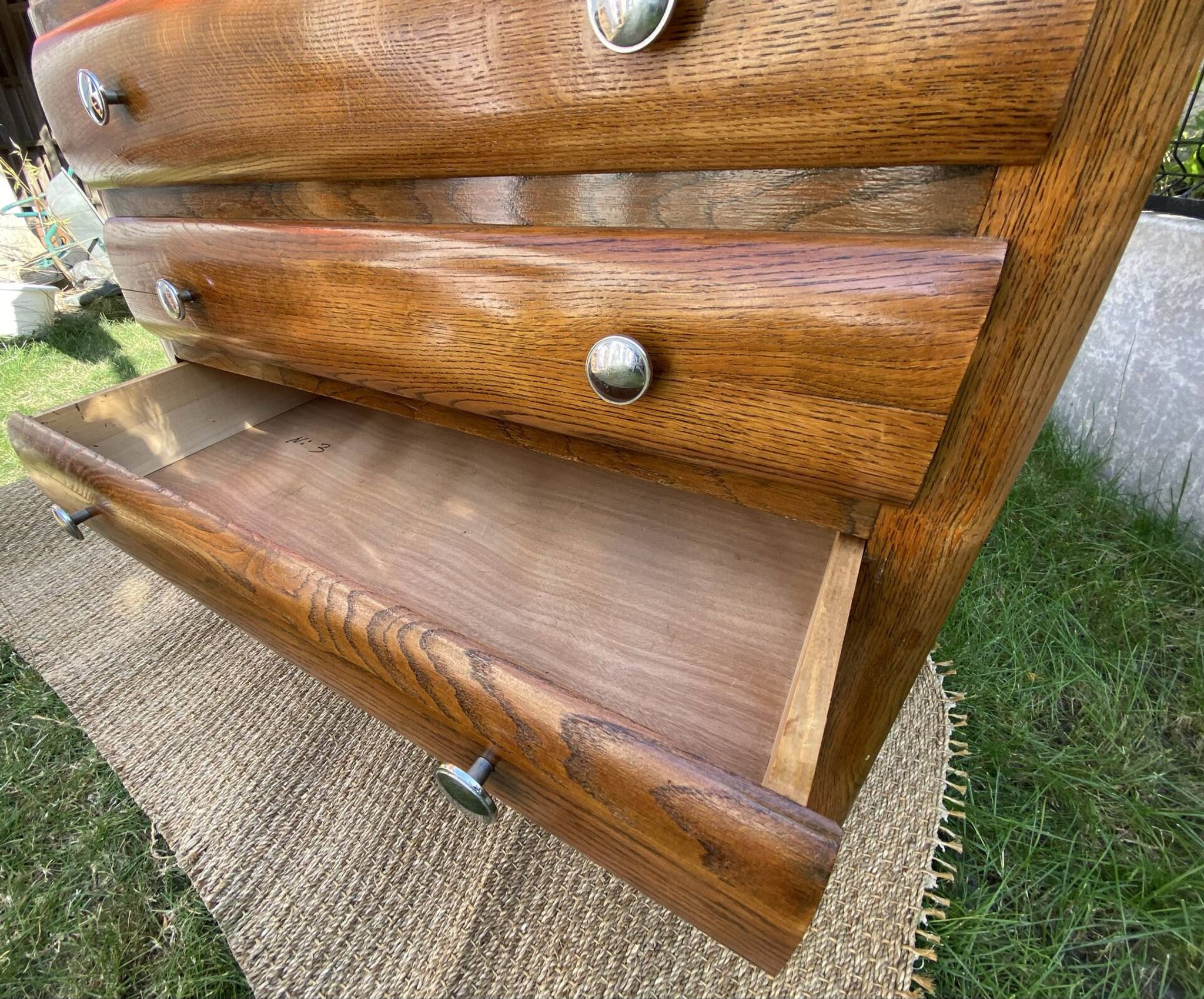 Compass leg chest of drawers