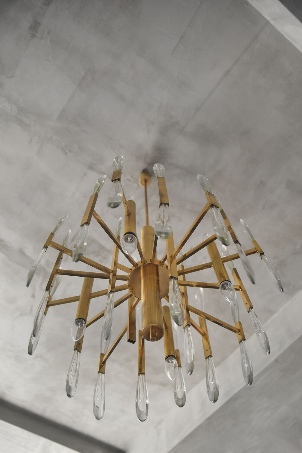 Italian brass chandelier with glass icicles from Sciolari, 1970